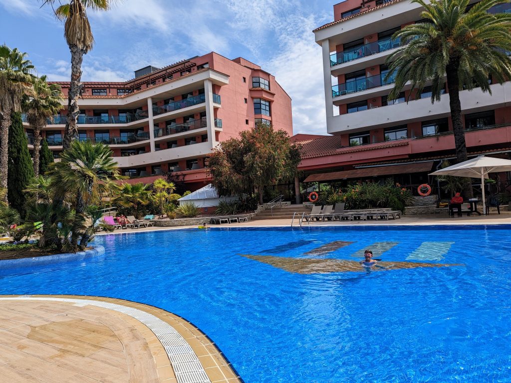 villa romana hotel, ohtels, salou, costa dorada, spain, frugal mum review, TUI holiday, swimming pool, photo