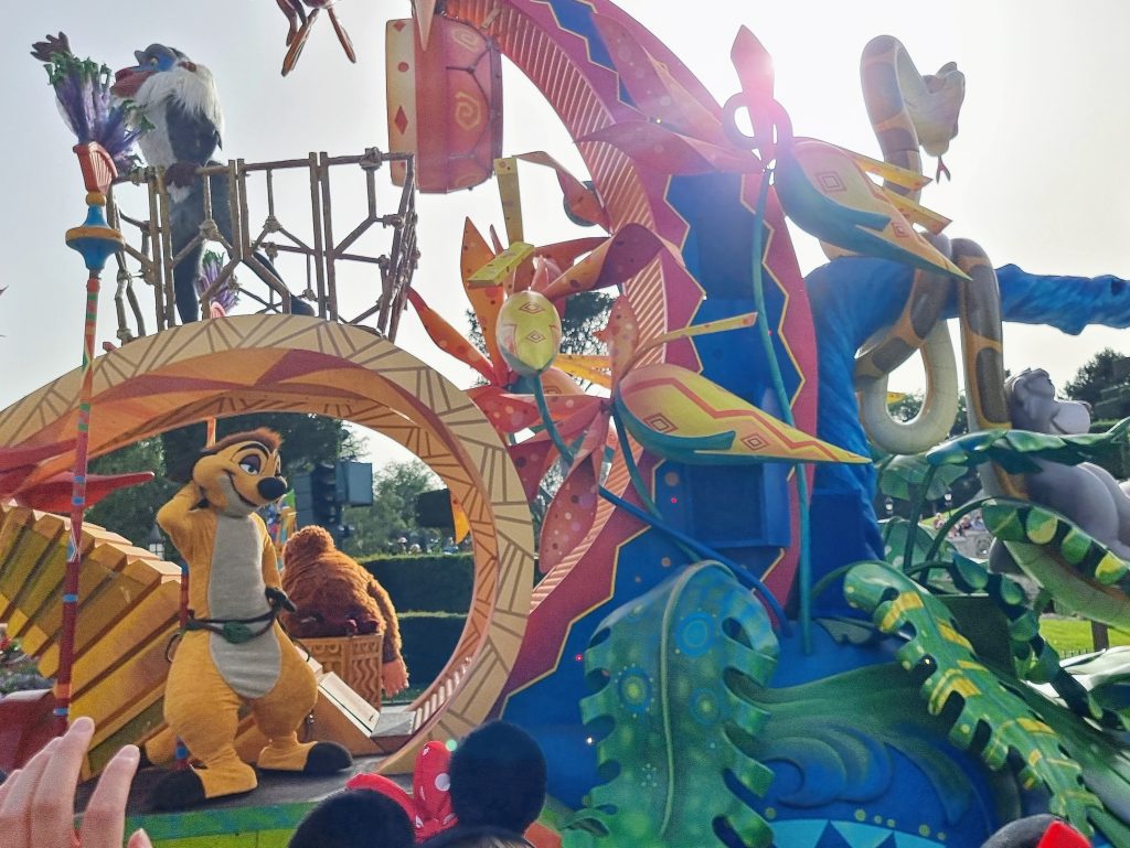 disneyland paris guide, review, frugal mum family photo, lion king parade float