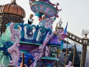 Disneyland Paris on a Budget Ways to Save Money, frugal mum travel guide