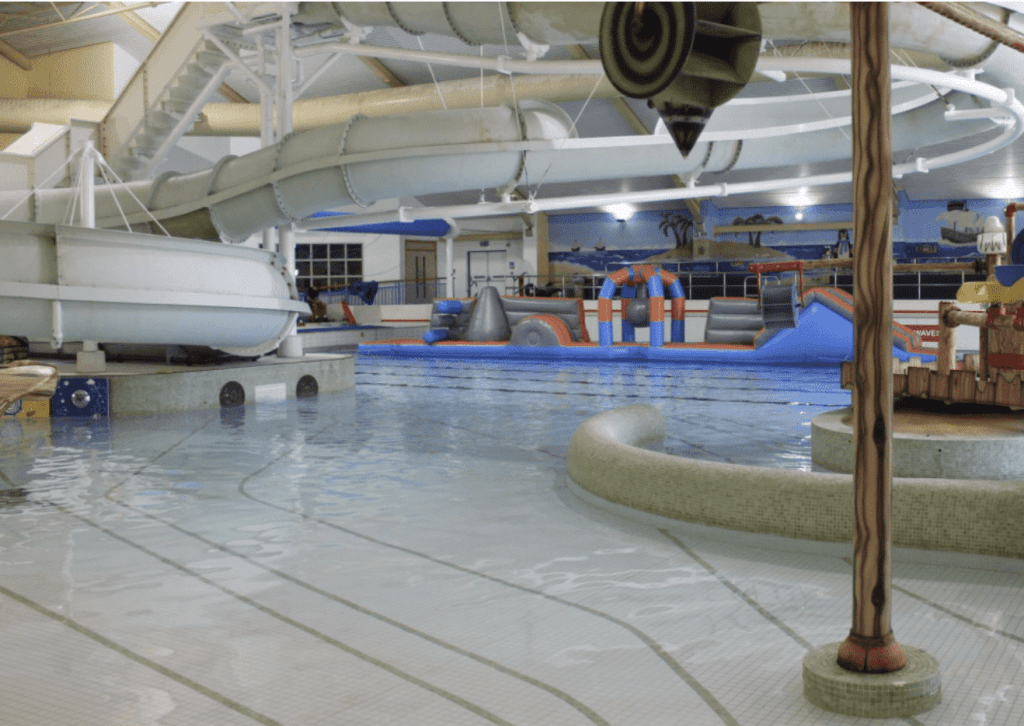 Kent, Kids, best indoor attractions, entertain family, rainy day out, review, frugal mum, tenterden swimming pool