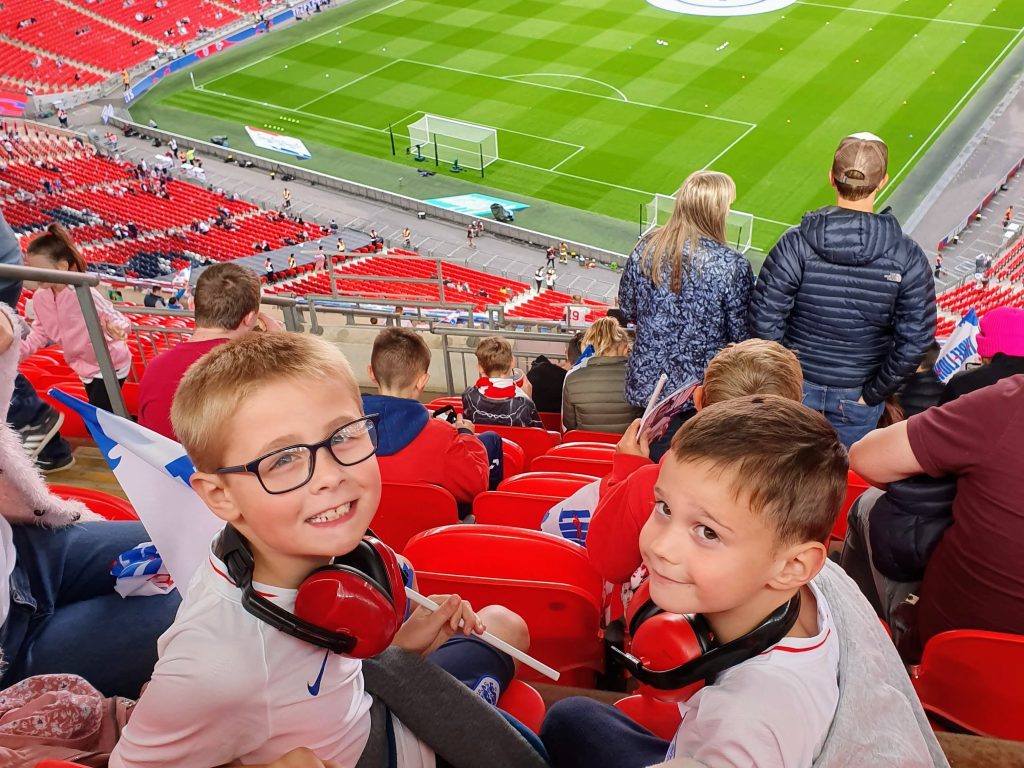 Three Lions, pitch, england, wembley, football match, london, photo of children, frugal mum