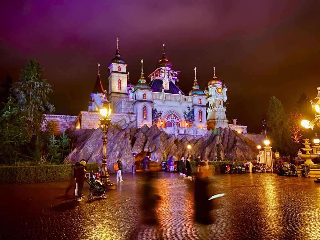 Netherlands with Kids, Which Eurocamp resorts are near Efteling Theme Park, photo of efteling theme park