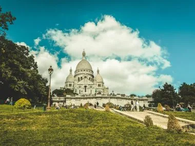 How to have a city break in Paris on a budget with kids, frugal mum travel guide