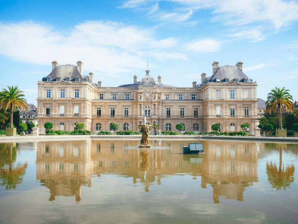 day in Paris with kids, Luxembourg Gardens photo, frugal mum guide