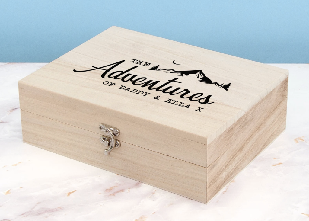 Etsy Gift Guide ideas, travel presents, woman, man, him, her, families, personalised keepsake box