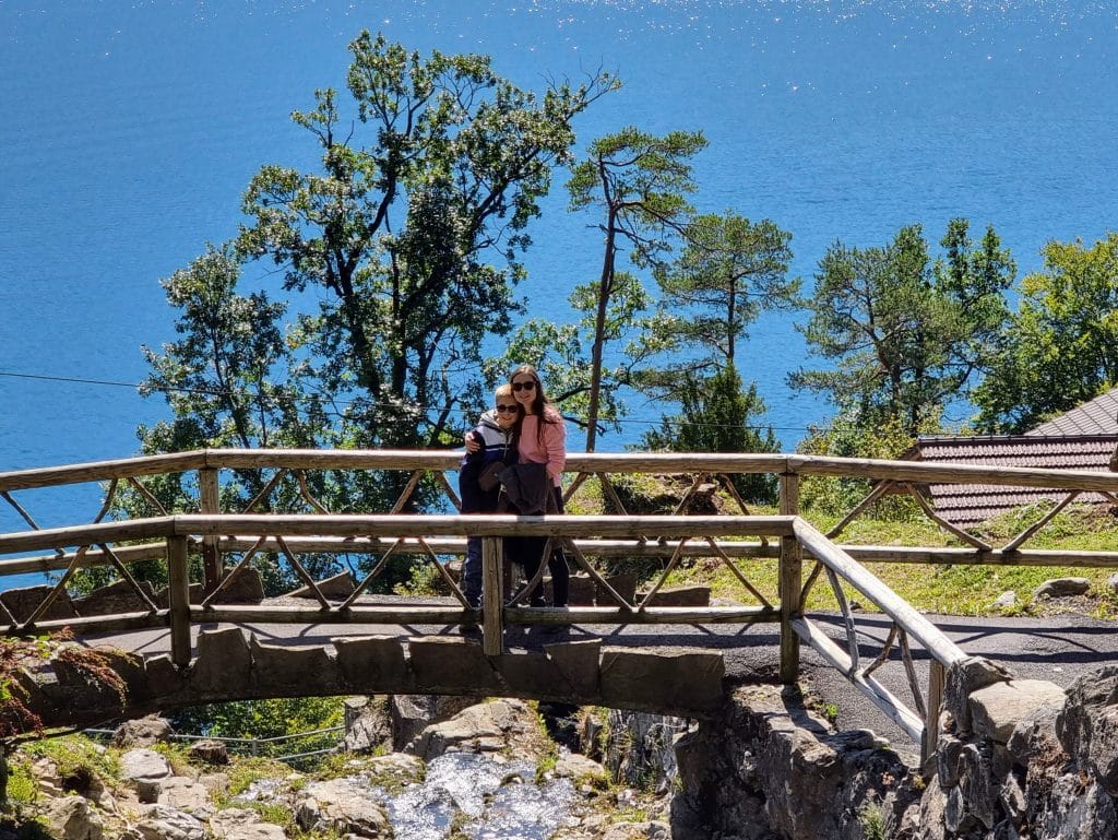 Switzerland, St Beatus Caves, Interlaken, view over lake thun, frugal mum photo, review guide