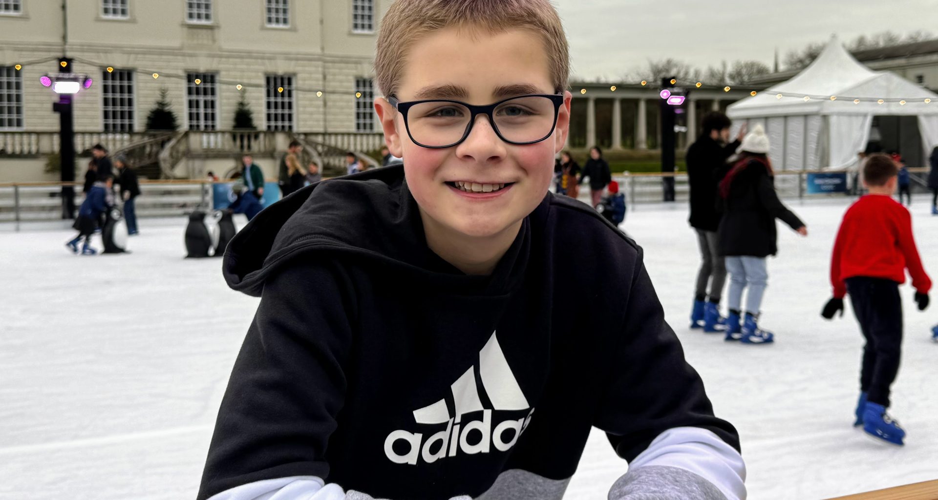 Christmas on a budget, Cheap festive family days out with the kids, frugal mum guide