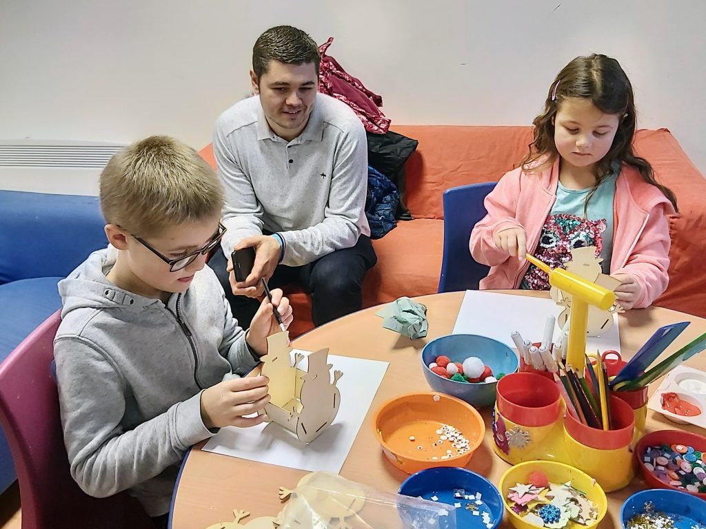 The Ultimate Butlins Bognor Regis frugal mum Holiday Guide, Review, photo of free craft