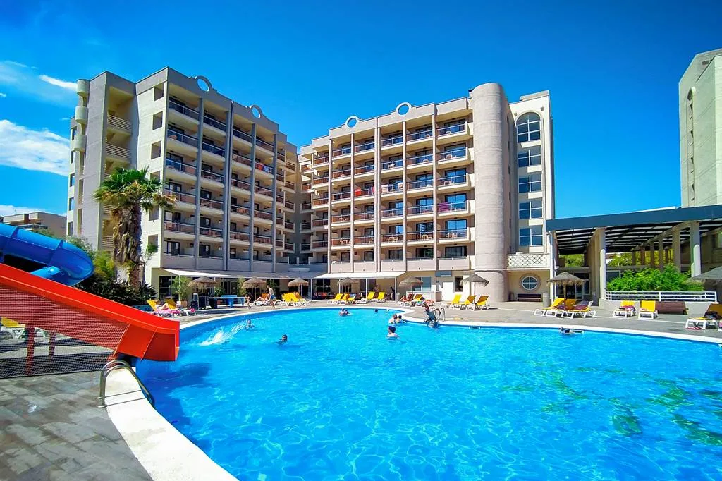 Where are the best places to stay in Salou with kids, spain, frugal mum travel guide, photo of ohtels belvedere hotel