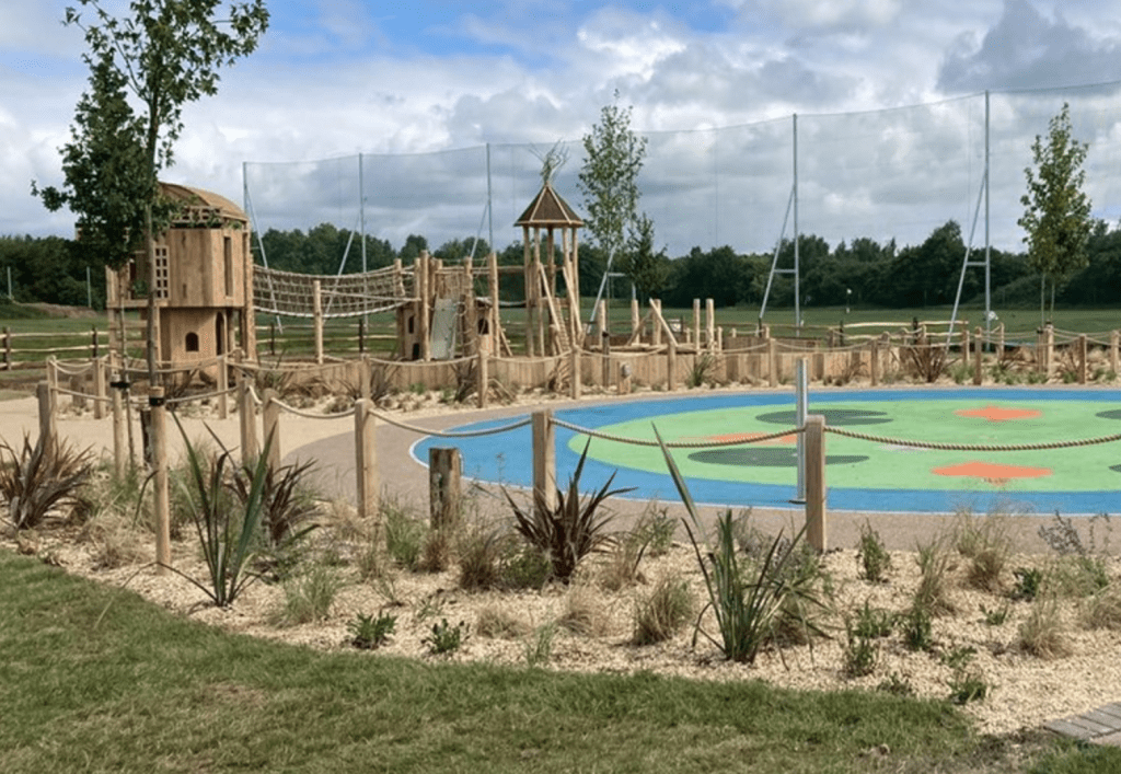 Best Away Resorts family holidays with hot tubs, frugal mum travel guide, photo of Appletree Holiday Park, Lincolnshire