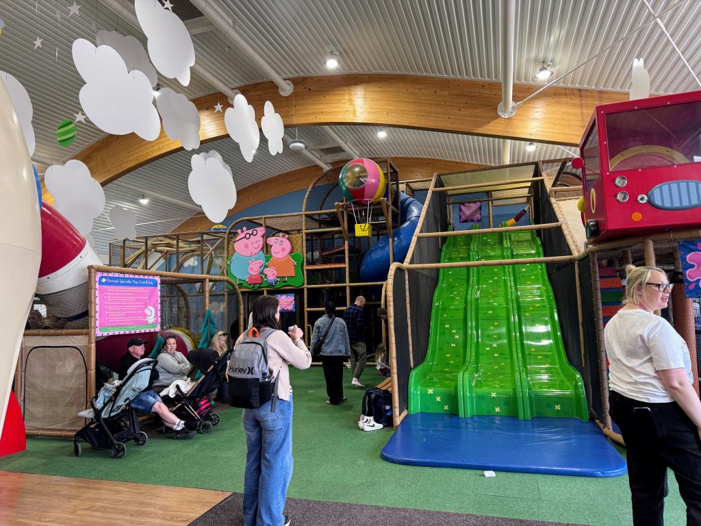 A family review and guide for Paultons Park & Peppa Pig World, frugal mum guide, photo of peppa pig soft play