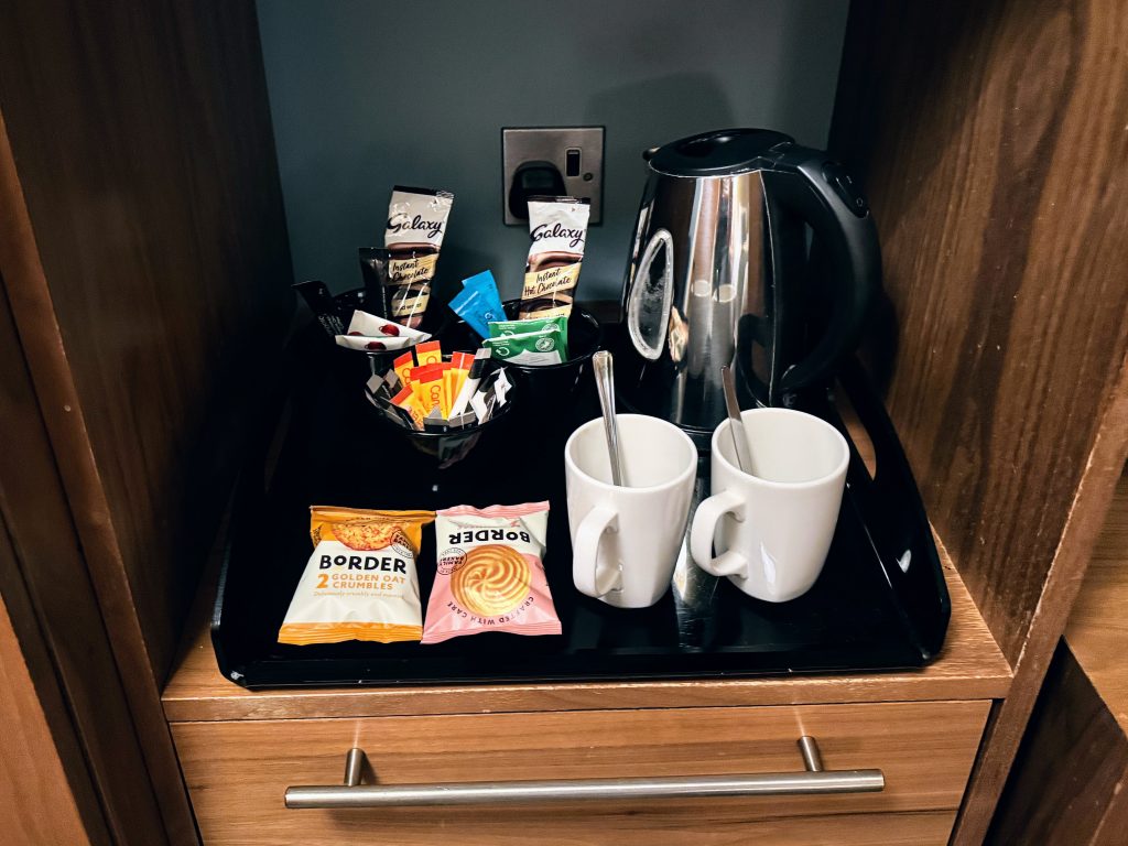 Warner Hotel Review, Sinah Warren, Hayling Island, UK, frugal mum review, photo of tea and coffee