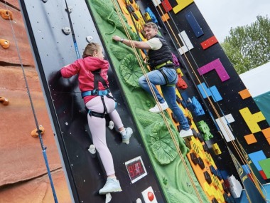 Which Parkdean Resorts have the best kids' activities, frugal mum travel guide