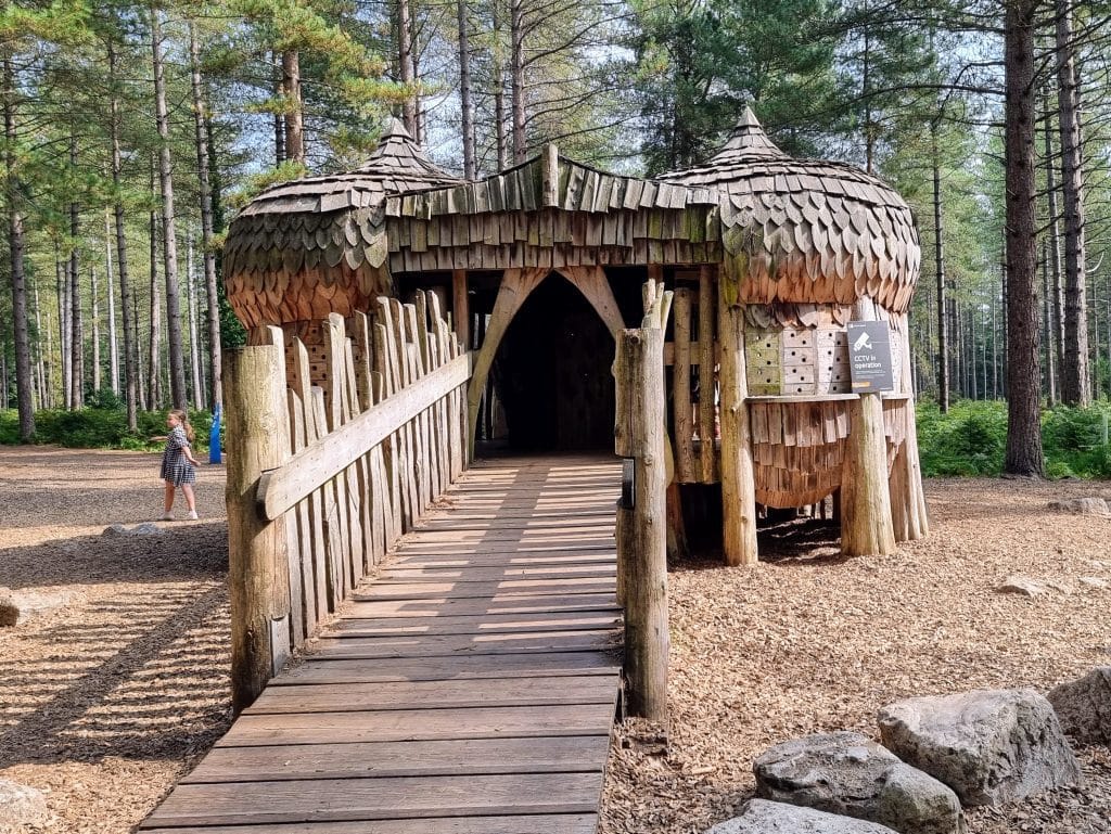 The Ultimate Guide to visiting Moors Valley Country Park with kids, frugal mum travel guide, photo of play house