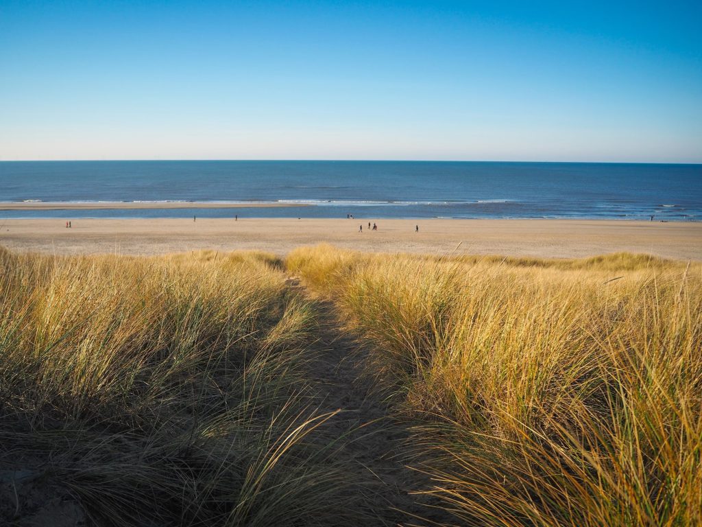 Netherlands family holiday itinerary, the 10 best things to do with kids, days out, frugal mum travel guide, photo at beach