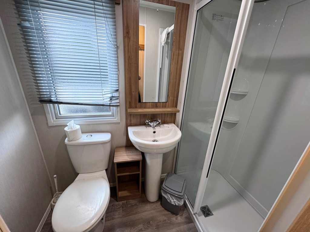 New Forest with Kids, Away Resorts Sandy Balls Holiday Park Review, frugal mum guide, photo of luxury caravan bathroom
