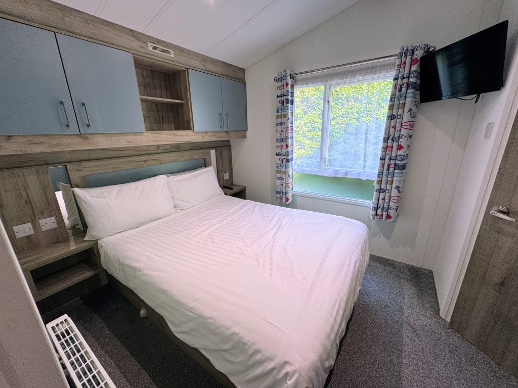 North Devon with Kids, Woolacombe Bay and Twitchen House Holiday Park Review, frugal mum, photo of diamond caravan main bedroom