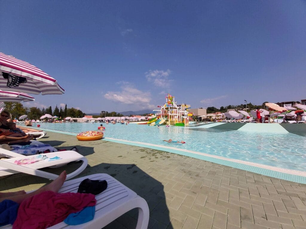 Eurocamp Holiday Review, cisano san vito, lake garda italy, frugal mum travel guide, photo of pool