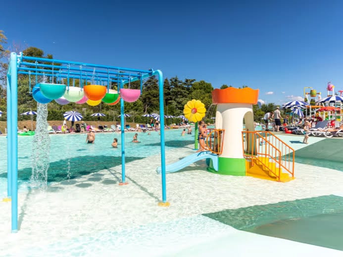 Eurocamp Holiday Review, cisano san vito, lake garda italy, frugal mum travel guide, photo of toddler pool area