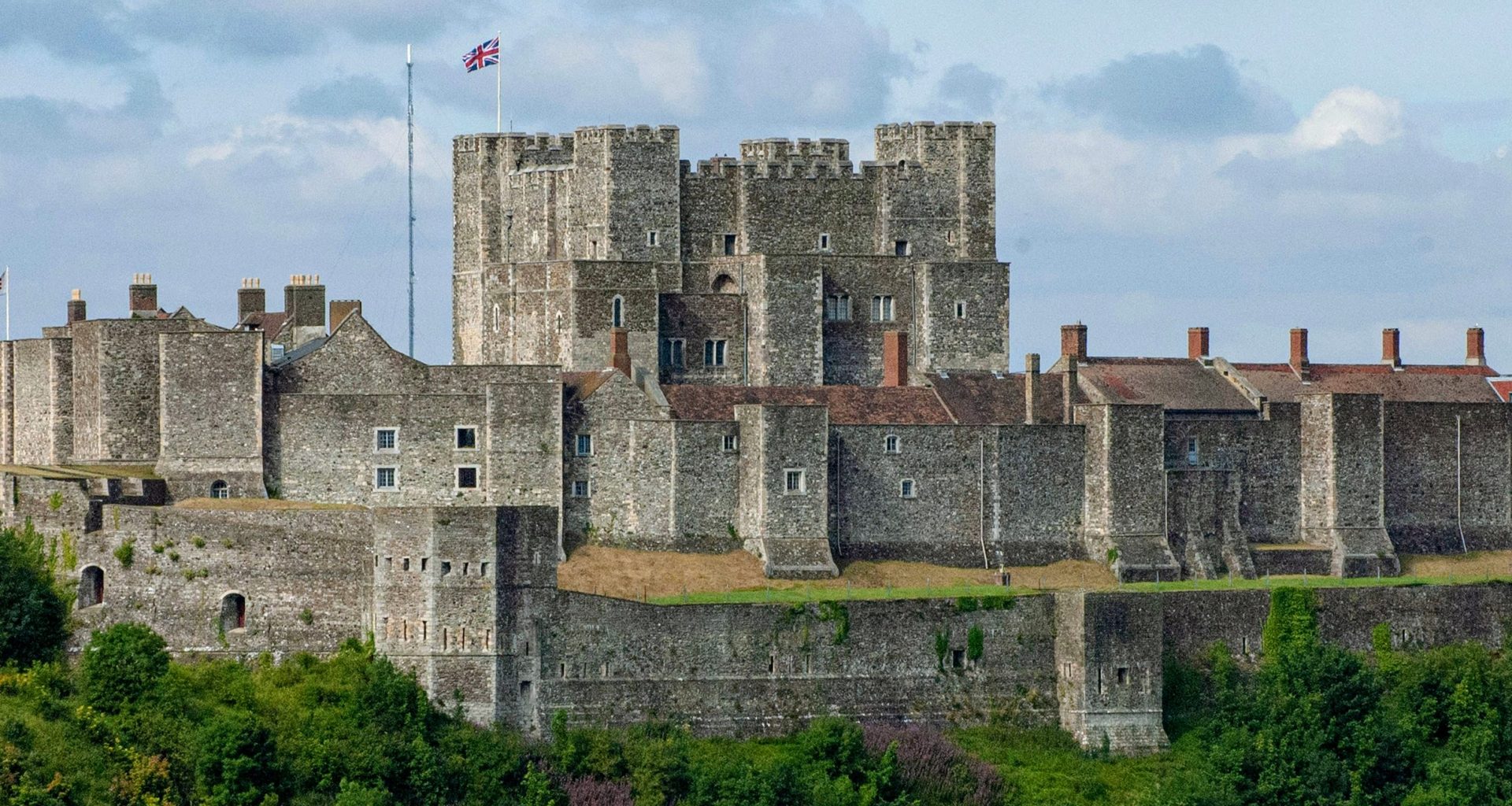 Visiting Dover Castle with kids, a fun family day out guide, frugal mum
