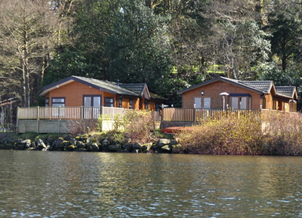 The Ultimate Parkdean Resorts family hot tub holiday guide, frugal mum travel guide UK