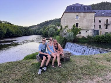 The 10 best things to do in the Dordogne with kids, frugal mum travel guide