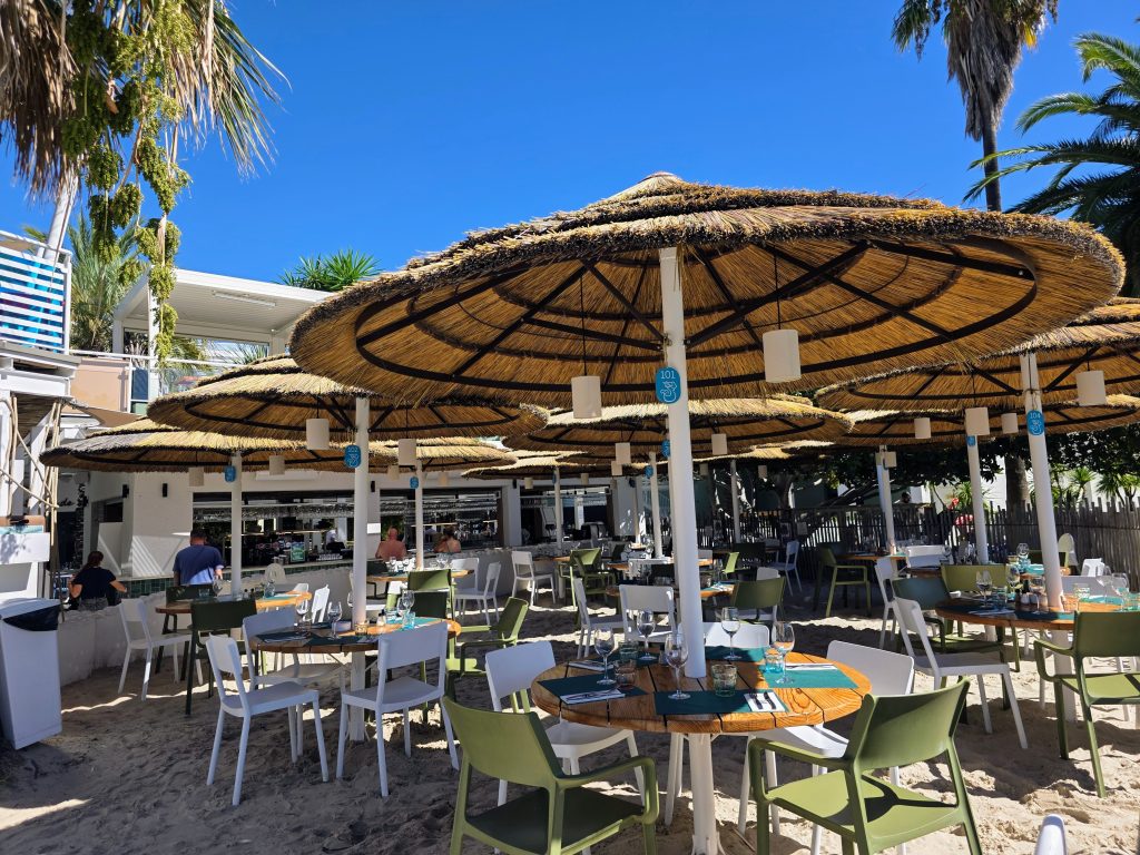 Eurocamp Holiday Review, La Sirène, Argèles‑sur‑Mer, France, frugal mum travel guide, photo of restaurant