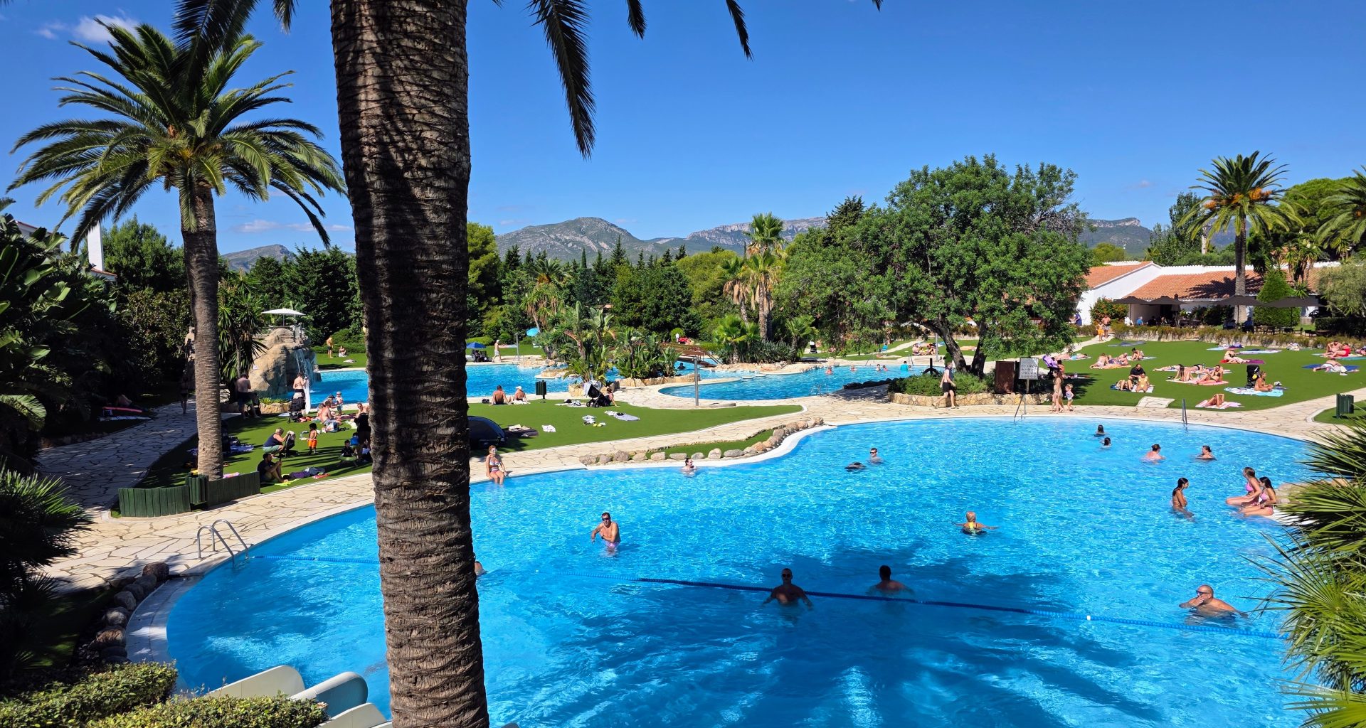 The best Eurocamp resorts in Spain for families, frugal mum travel guide