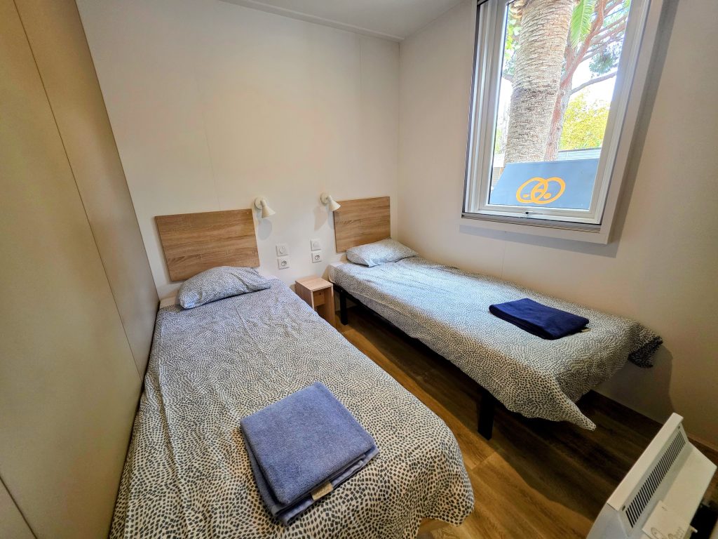 Eurocamp Holiday Review: Playa Montroig, Costa Dorada, Spain, frugal mum travel guide, photo of ultimate plus accommodation