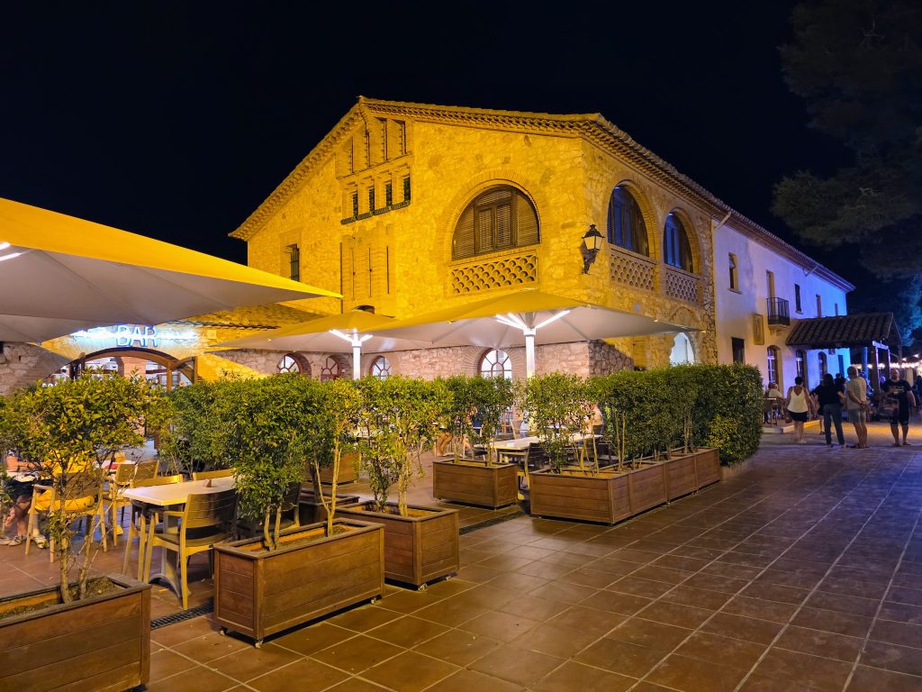 Eurocamp holiday review, Vilanova Park, Barcelona, Spain, frugal mum travel guide, photo of restaurant