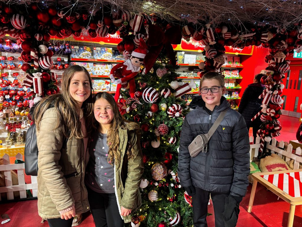 London with Kids, the 15 best things to do for Christmas 2025, frugal mum guide, photo of hamleys toy store at christmas