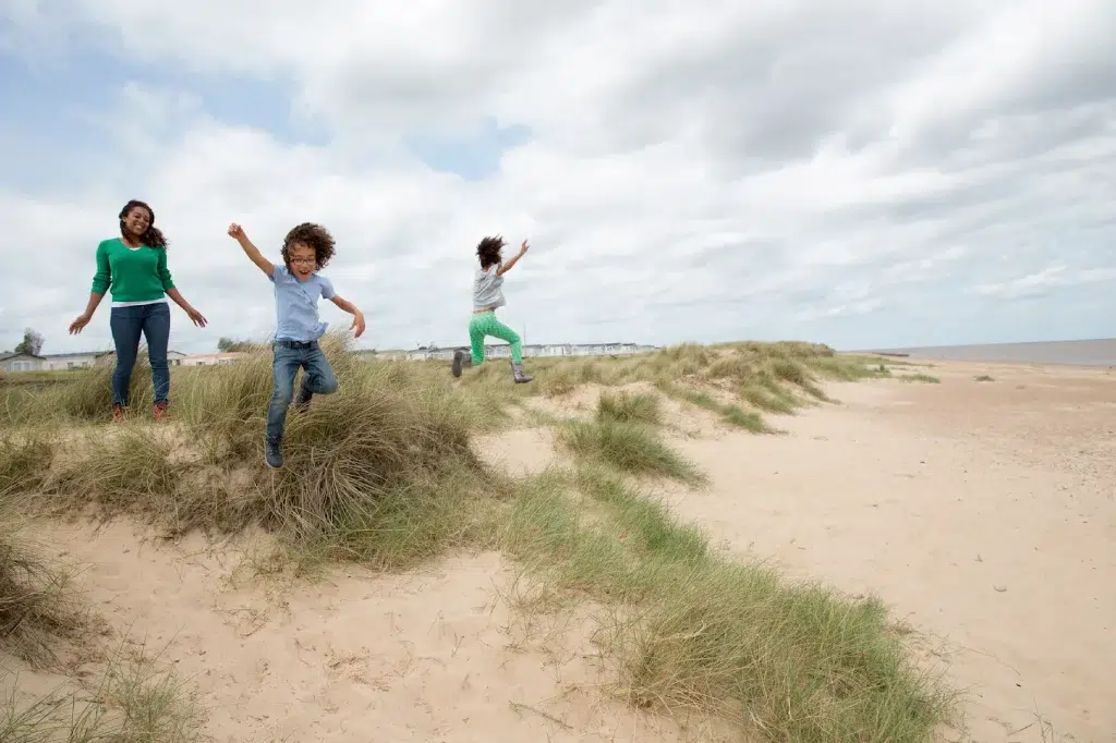 Which Haven holiday parks have beach access, frugal mum UK travel guide, photo of seashore, great yarmouth