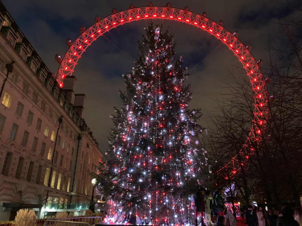 10 FREE things to do in London at Christmas with kids, frugal mum guide, photo of christmas tree by london eye