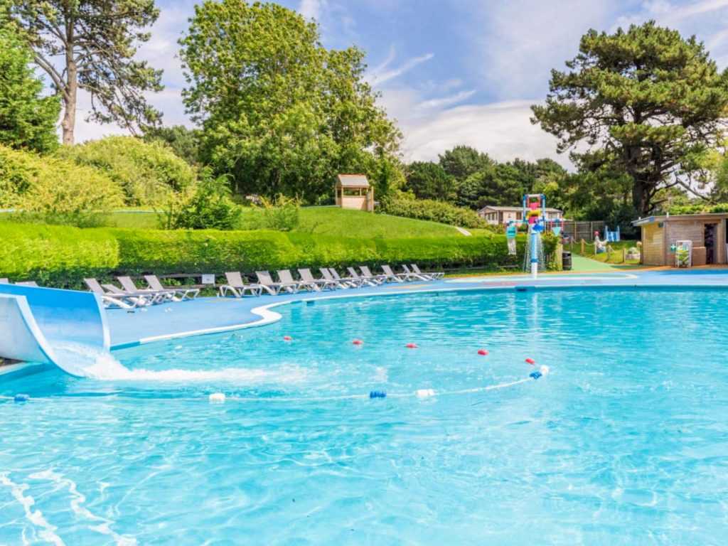 The best Parkdean Resorts holidays for teenagers, frugal mum travel guide uk staycation, photo of newquay holiday park, cornwall