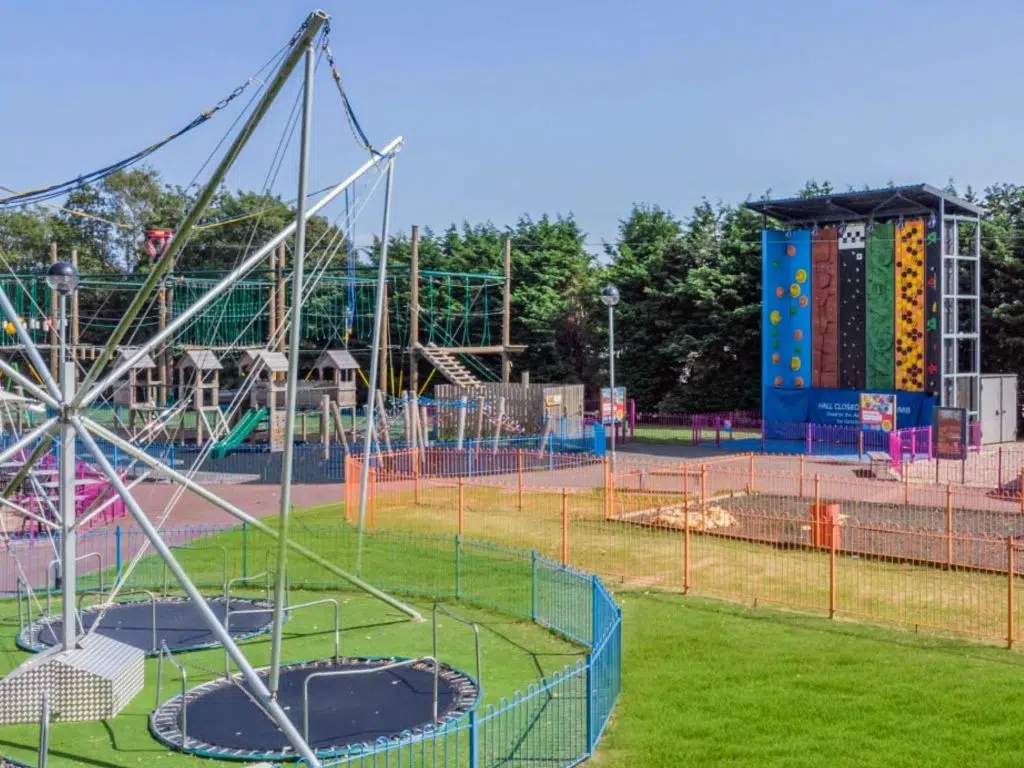 The Ultimate Parkdean Resorts family hot tub holiday guide, frugal mum travel guide uk staycation, photo of southview skegness