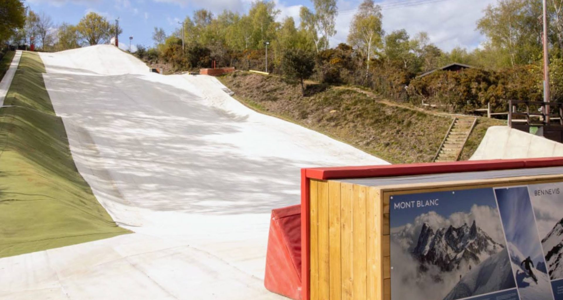 The best Parkdean Resorts holidays for teenagers, frugal mum UK staycation holiday travel guide