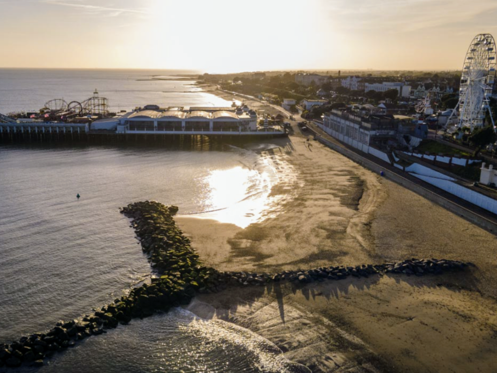 The best holiday parks in Essex for families, frugal mum travel guide, image of valley farm parkdean resorts