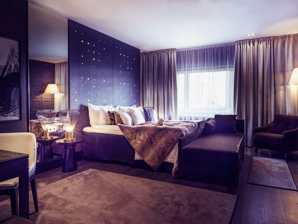 Where to stay in Rovaniemi with kids, the best hotels, apartments igloos, frugal mum travel guide, image of arctic light hotel