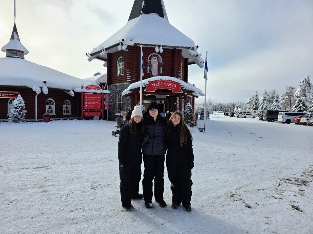 How many days do you need in Rovaniemi with kids, frugal mum lapland travel guide