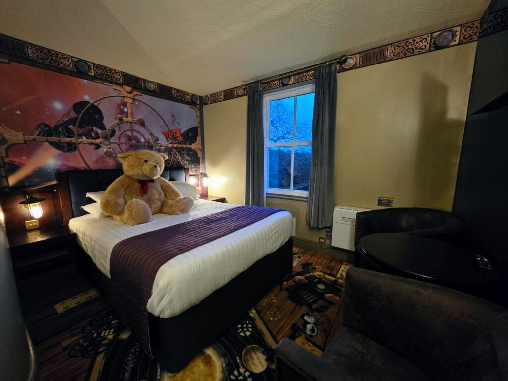 Alton Towers Hotel Review, frugal mum guide, photo of family room