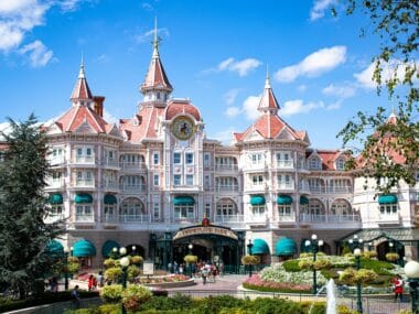 Best Places to Stay Near Disneyland Paris with Kids, frugal mum travel guide