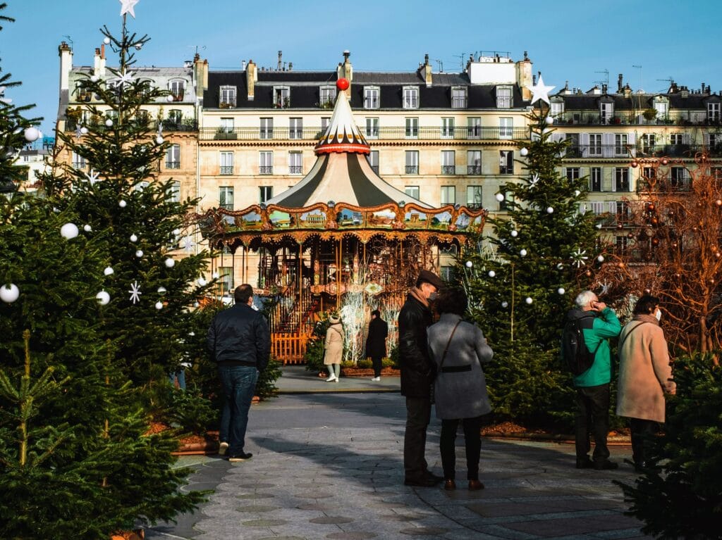 Best Time to Visit Paris with Kids Month by Month Guide, frugal mum travel guide