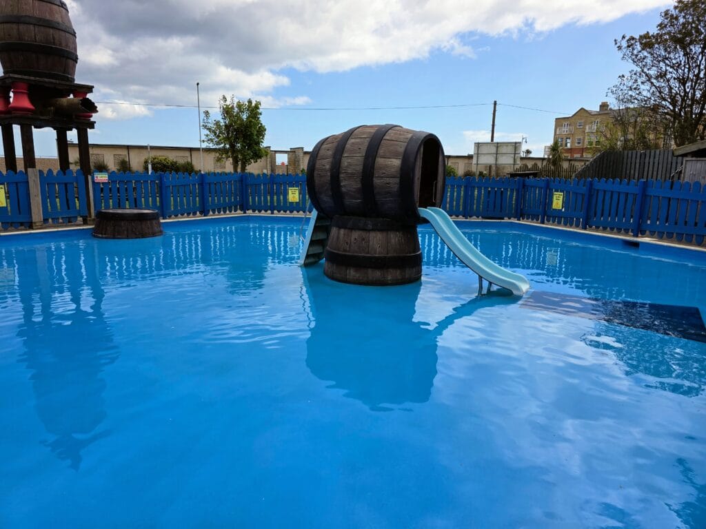 Sea Life Weymouth Aquarium Review, frugal mum guide, photo of paddling pool
