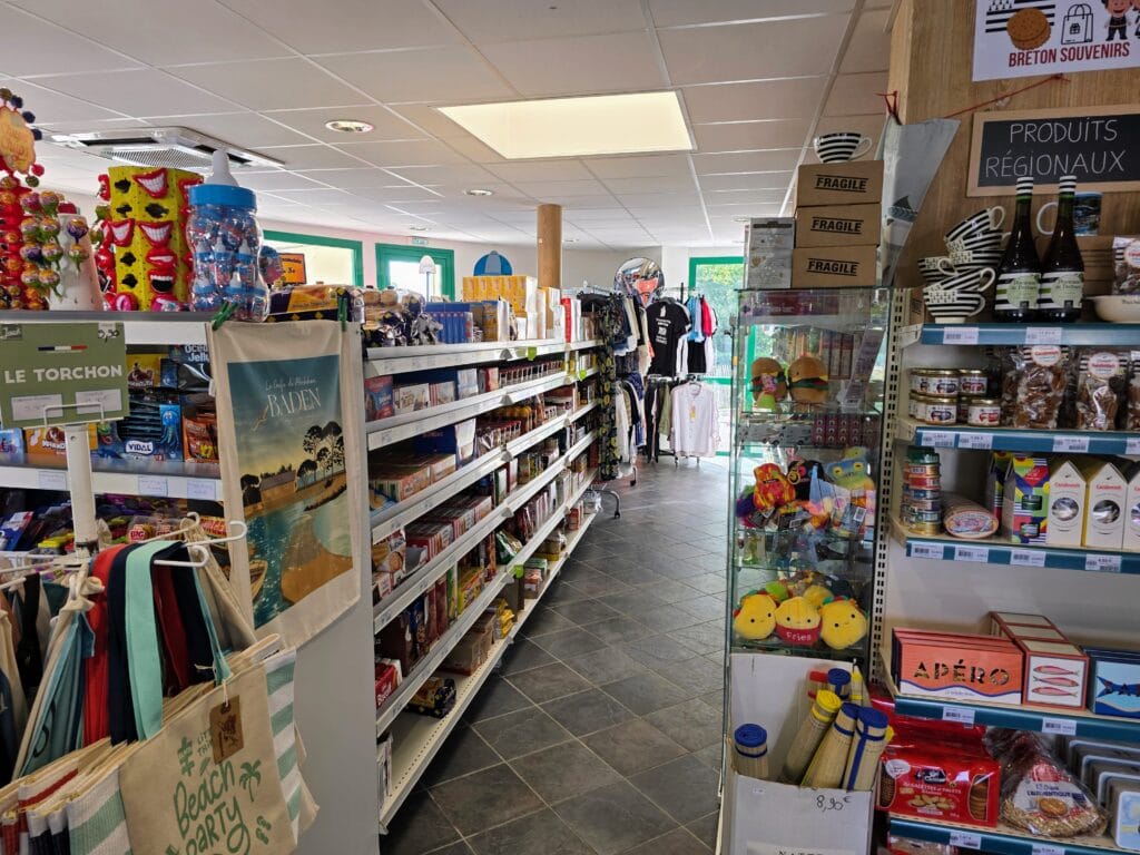 Eurocamp Holiday Review, Le Mané Guernehué, Brittany, France, frugal mum travel guide, photo of shop