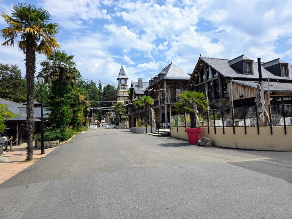 Eurocamp Holiday Review, Domaine des Ormes, Brittany, France, frugal mum photo of resort