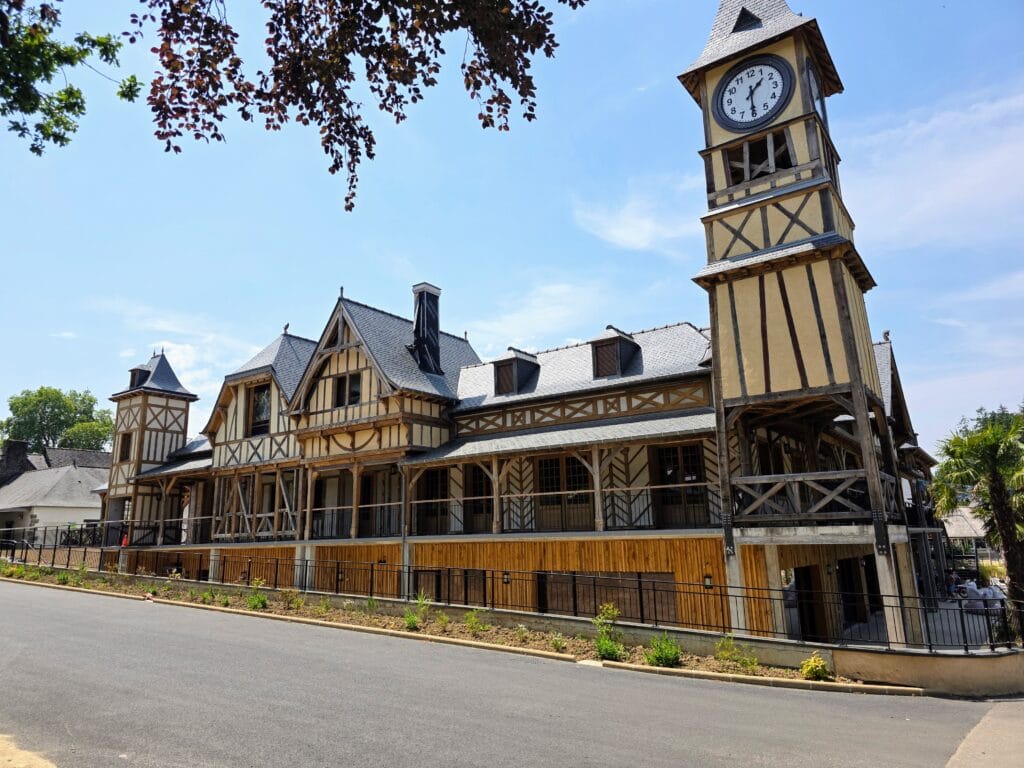 Eurocamp Holiday Review, Domaine des Ormes, Brittany, France, frugal mum photo of resort