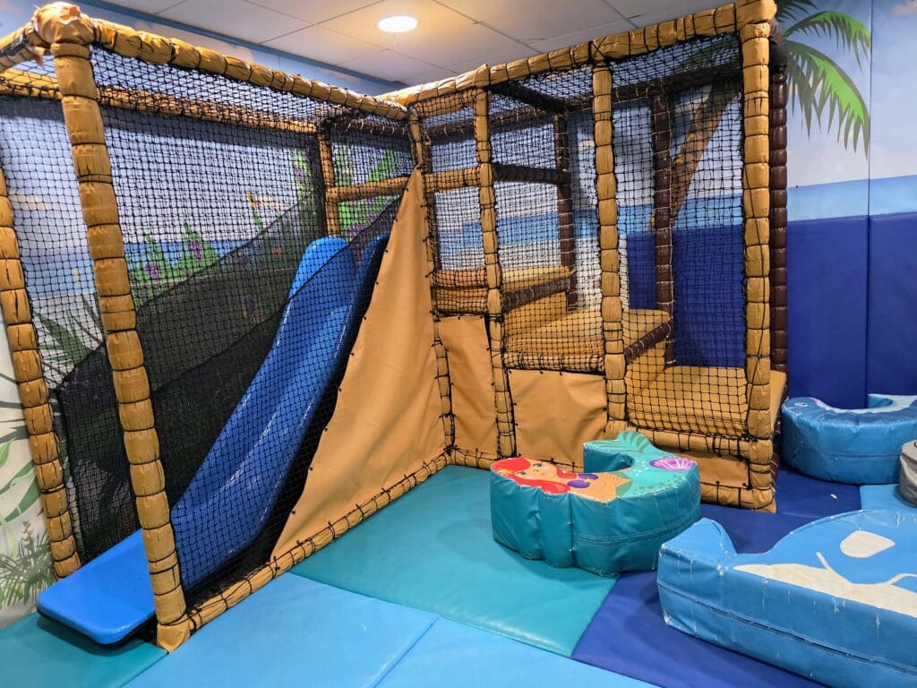 hoburne park review, dorset, frugal mum travel guide, photo of soft play