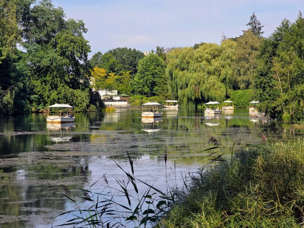 Duinrell or Efteling Which Is Better for Families, frugal mum guide, photo of efteling boat ride
