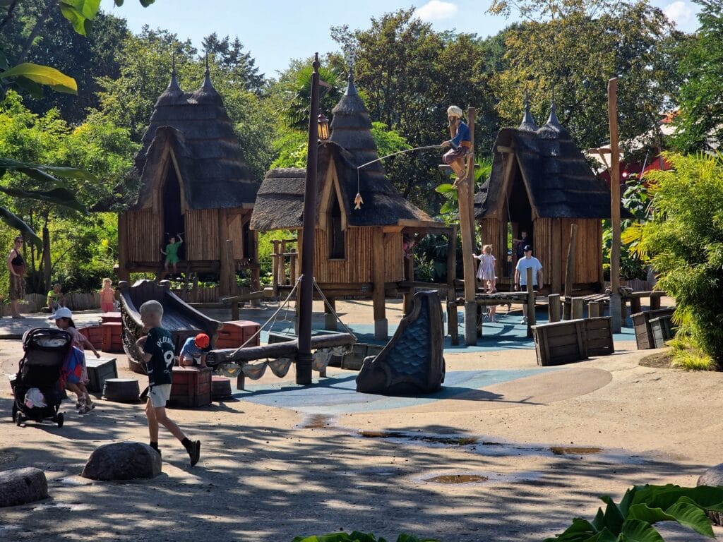 Efteling with kids, frugal mum guide and review, photo of playground