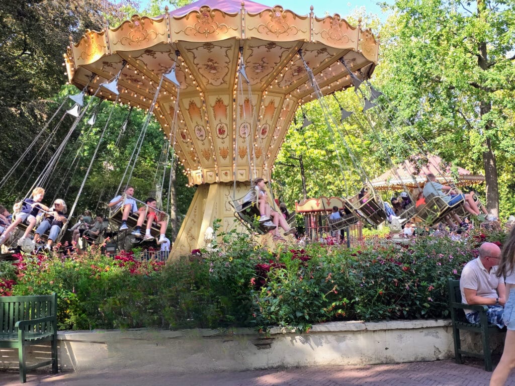 Efteling with kids, frugal mum guide and review, photo of flying swings